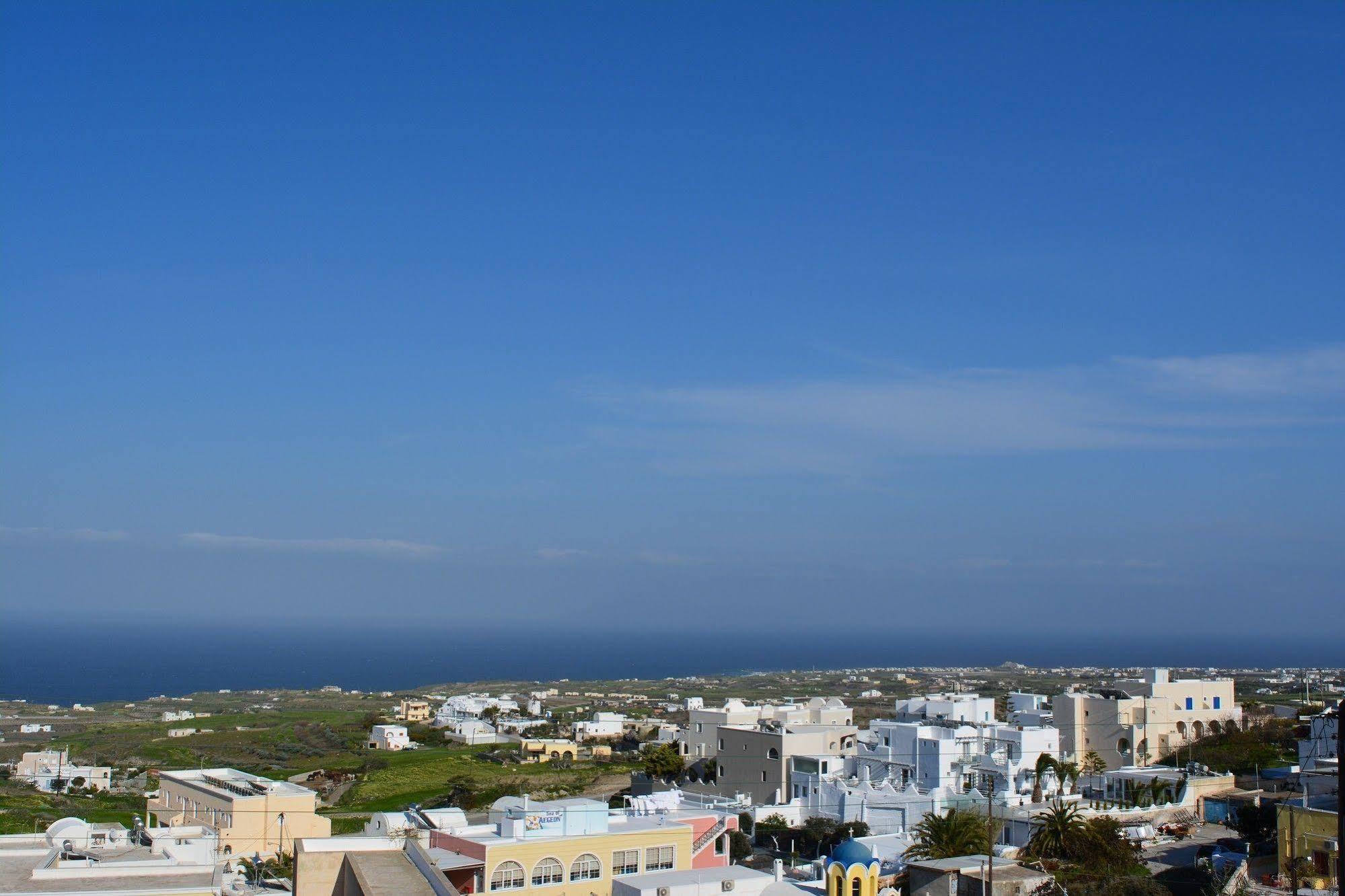 Anemomilos Suites Fira  Esterno foto