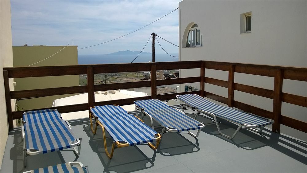 Anemomilos Suites Fira  Esterno foto