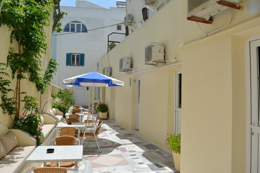 Anemomilos Suites Fira  Esterno foto