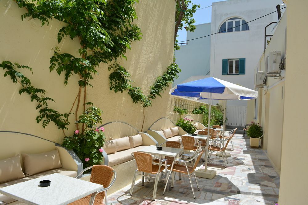 Anemomilos Suites Fira  Esterno foto
