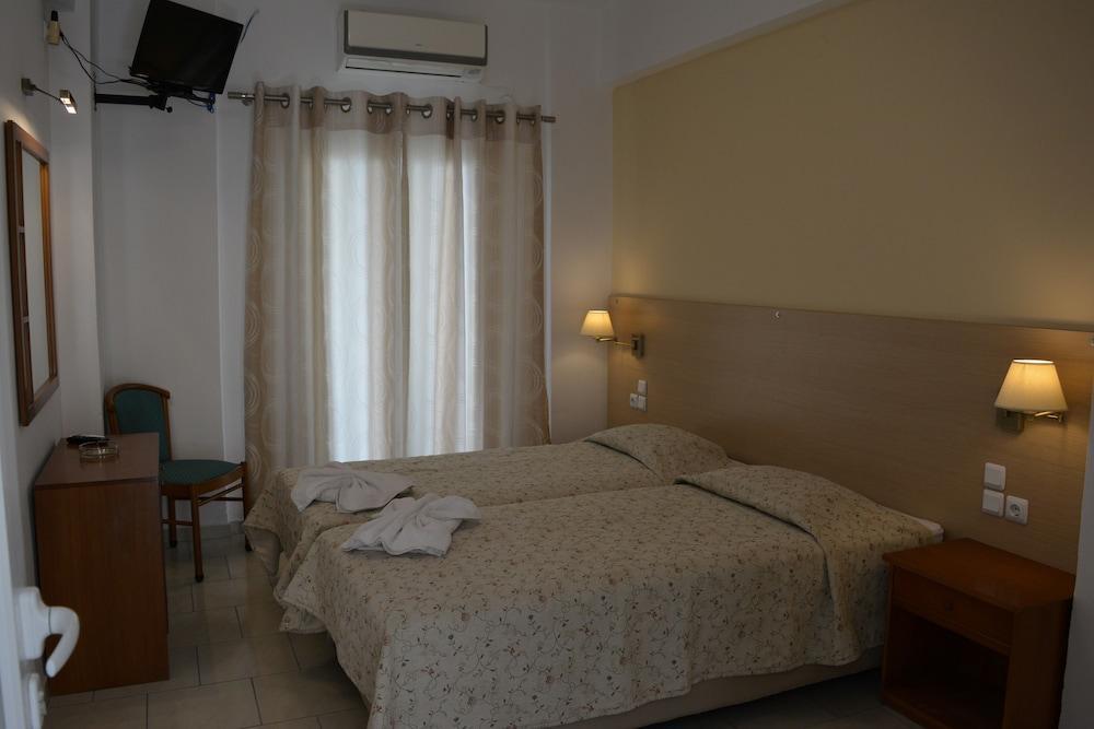 Anemomilos Suites Fira  Esterno foto